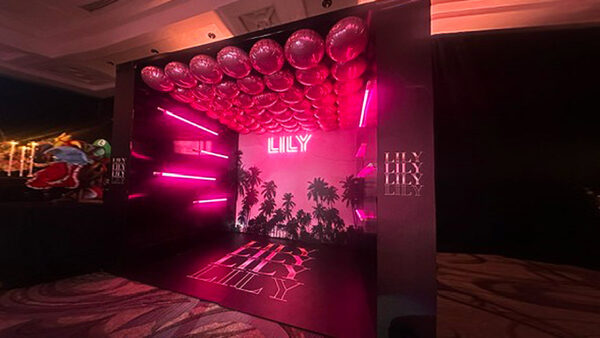 florida custom branded 3d photo booth enclosure
