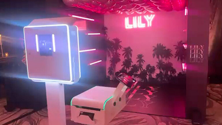 WHITE BOX PHOTO BOOTH – COCKTAIL HOUR ENTERTAINMENT