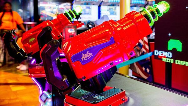 Space Invaders Frenzy 2-Player Florida Game Rental ray guns